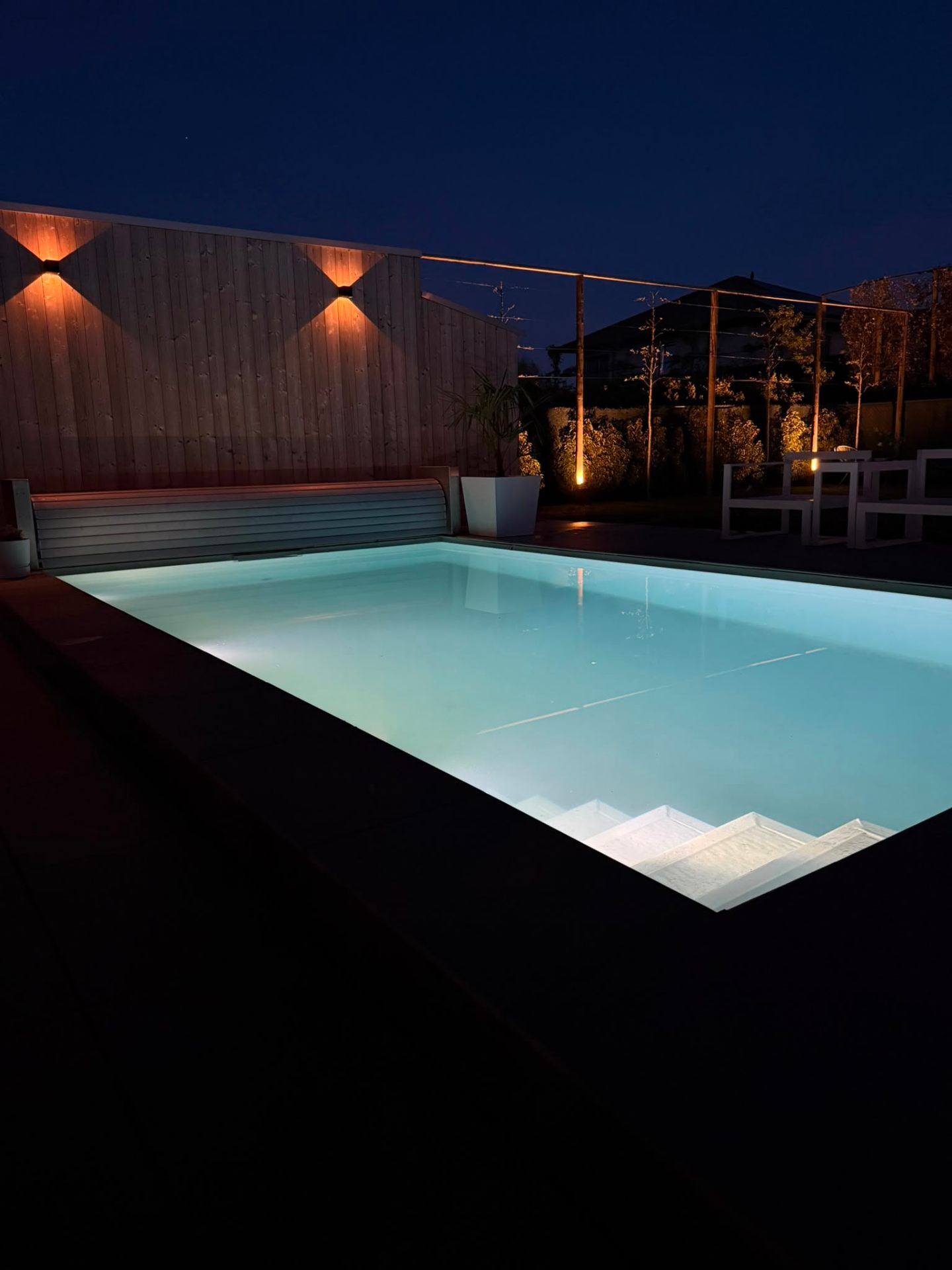 Woning Brugge zwembadkuip 6x3m met sfeervolle verlichting
